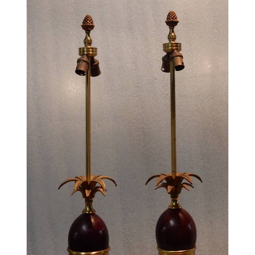 1970′ Paire De Lampes En Bronze Style Maison Charles Avec Oeuf En Bakélite Couleur Ambrée 1970′ Paire De Lampes En Bronze Style Maison Charles Avec Oeuf En Bakélite Couleur Ambrée