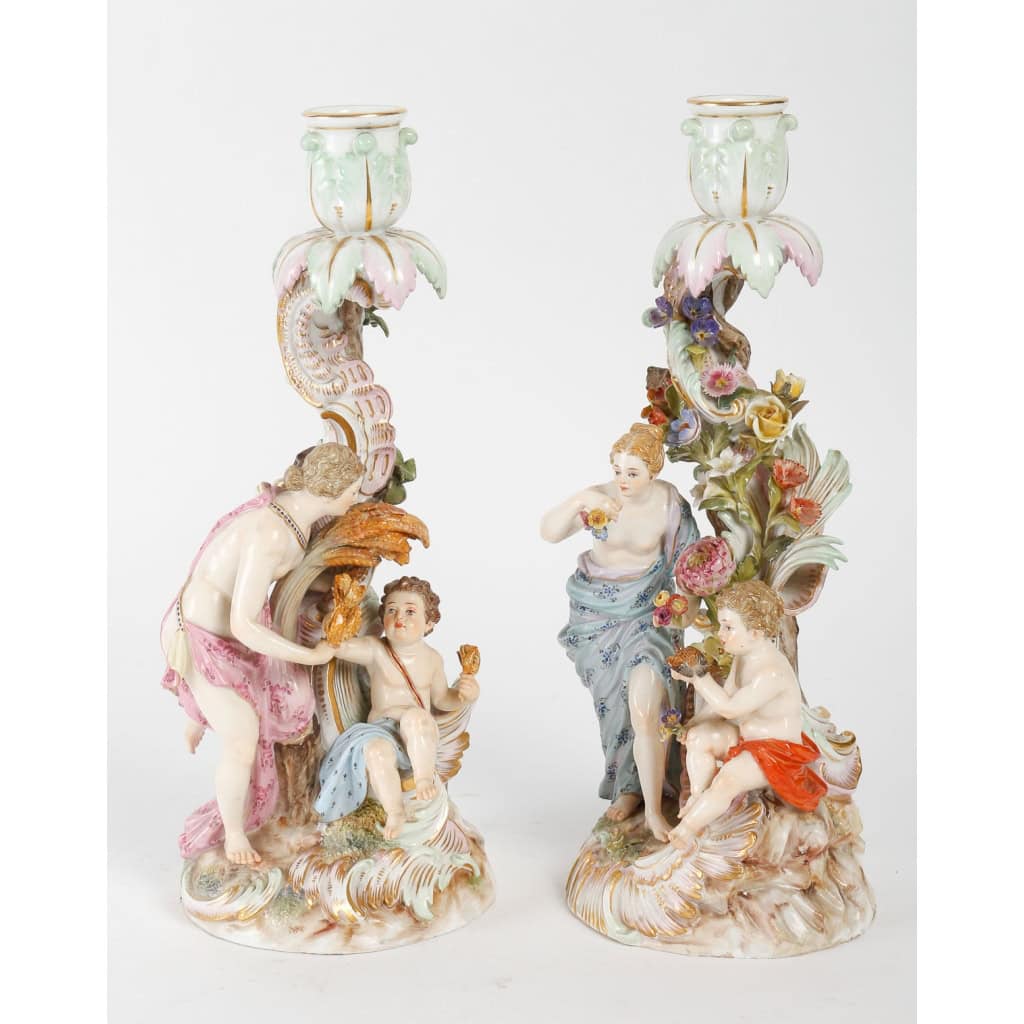 Meissen paire de bougeoirs en porcelaine fin XIXème siècle Meissen paire de bougeoirs en porcelaine fin XIXème siècle