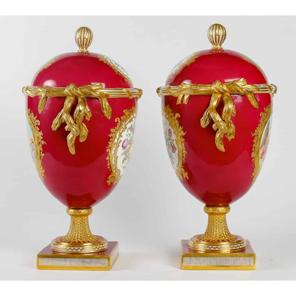 Paire Vases porcelaine 19eme Paire Vases porcelaine 19eme