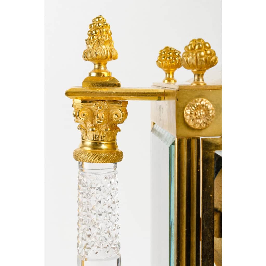 Une garniture en bronze doré et cristal de baccarat fin XIXème siècle Une garniture en bronze doré et cristal de baccarat fin XIXème siècle