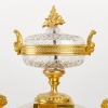 Une garniture en bronze doré et cristal de baccarat fin XIXème siècle Une garniture en bronze doré et cristal de baccarat fin XIXème siècle