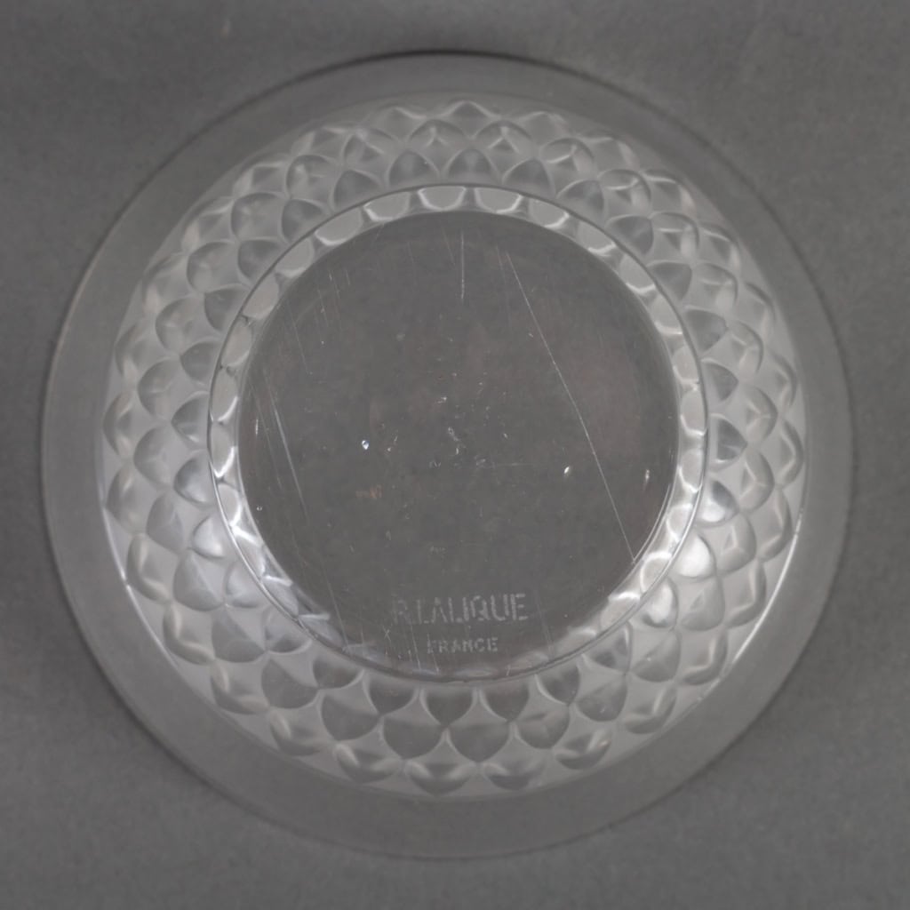 Service "Saint-Cyr" verre blanc de René LALIQUE - 12 pièces Service "Saint-Cyr" verre blanc de René LALIQUE - 12 pièces