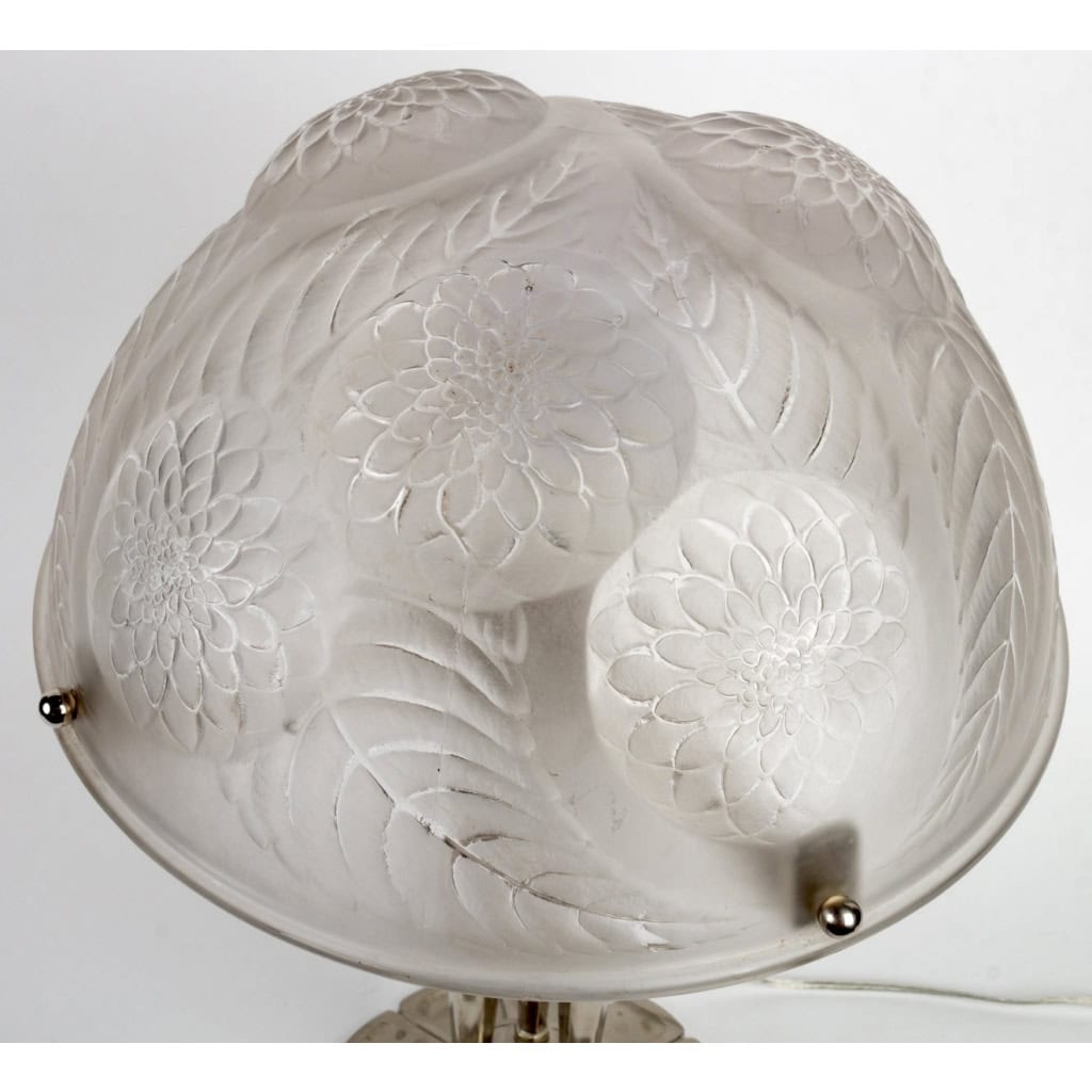 Paire de Lampes "Dahlias" verre blanc de René LALIQUE Paire de Lampes "Dahlias" verre blanc de René LALIQUE