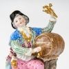 Sujet en porcelaine de Saxe de la manufacture de Meissen, représentant un vigneron, XIXe siècle. Sujet en porcelaine de Saxe de la manufacture de Meissen, représentant un vigneron, XIXe siècle.