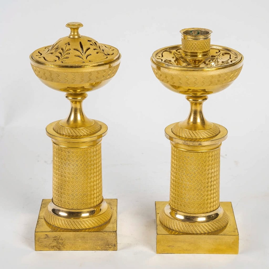 Paire de Brûle-Parfums ou pots-pourris en bronze finement ciselé et doré époque Empire circa 1810 MLD Antiquités|MLD Antiquités|MLD Antiquités|MLD Antiquités|MLD Antiquités|MLD Antiquités|MLD Antiquités|MLD Antiquités||