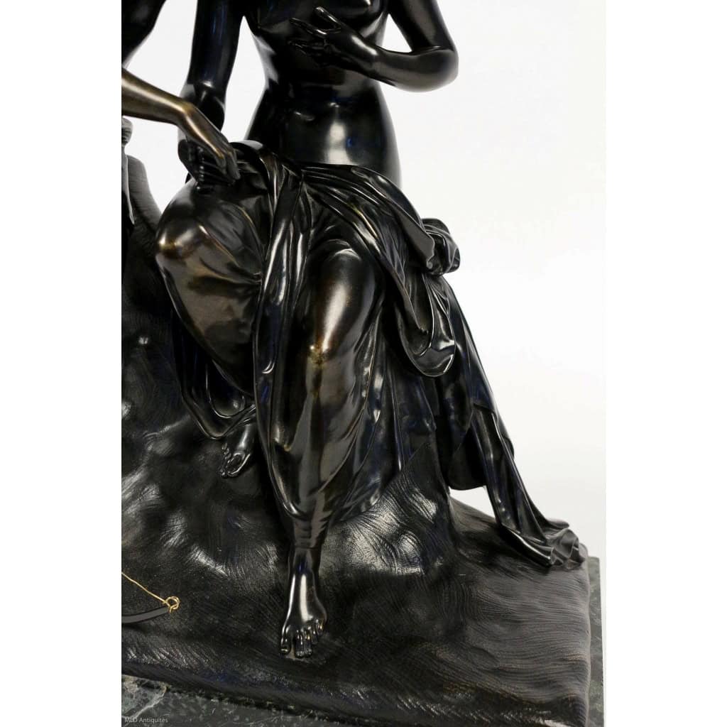 Groupe en bronze à patine noire Ange et Nymphe époque Romantique vers 1830-1840 Groupe en bronze à patine noire Ange et Nymphe époque Romantique vers 1830-1840