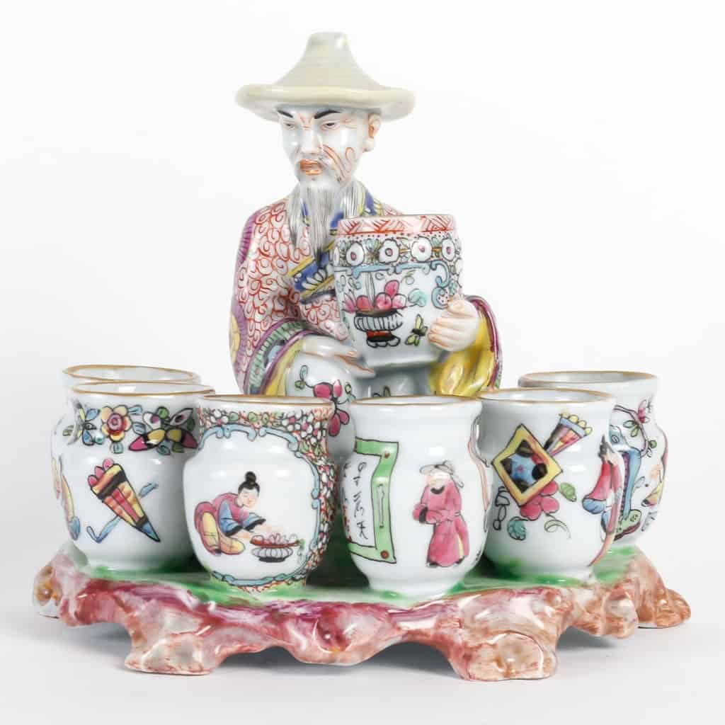 Boîte à épices en porcelaine à l'effigie d'un personnage chinois, Bayeux période J&S Langlois, fin du XIXe siècle ||||||||||