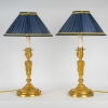 Maison Gagneau Paire de flambeaux en bronze ciselé et doré montés en lampes de style Louis XVI MLD Antiquités|MLD Antiquités|MLD Antiquités|MLD Antiquités|MLD Antiquités|MLD Antiquités|MLD Antiquités|MLD Antiquités||