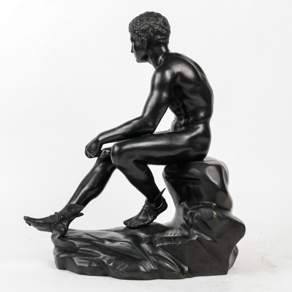 Bronze à patine sombre représentant le Dieu Hermès ou Mercure d’après l'Antique, Fonte De Naples, XIXe siècle circa 1880 Bronze à patine sombre représentant le Dieu Hermès ou Mercure d’après l'Antique, Fonte De Naples, XIXe siècle circa 1880