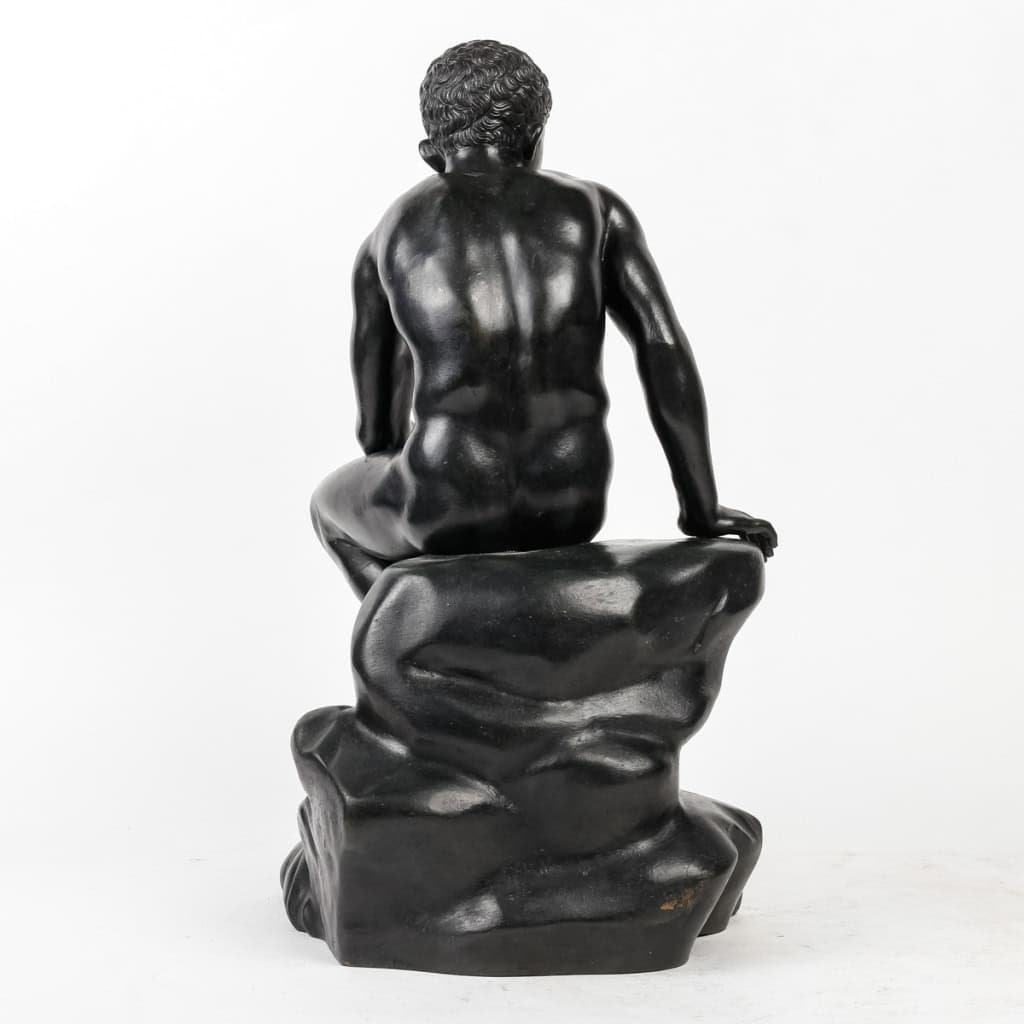 Bronze à patine sombre représentant le Dieu Hermès ou Mercure d’après l'Antique, Fonte De Naples, XIXe siècle circa 1880 Bronze à patine sombre représentant le Dieu Hermès ou Mercure d’après l'Antique, Fonte De Naples, XIXe siècle circa 1880