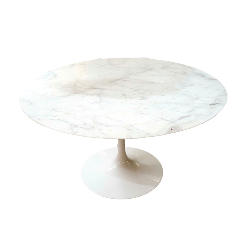 Eero SAARINEN (1910 - 1961) & KNOLL INTERNATIONAL , éditeur,Table 137 cm |||||||