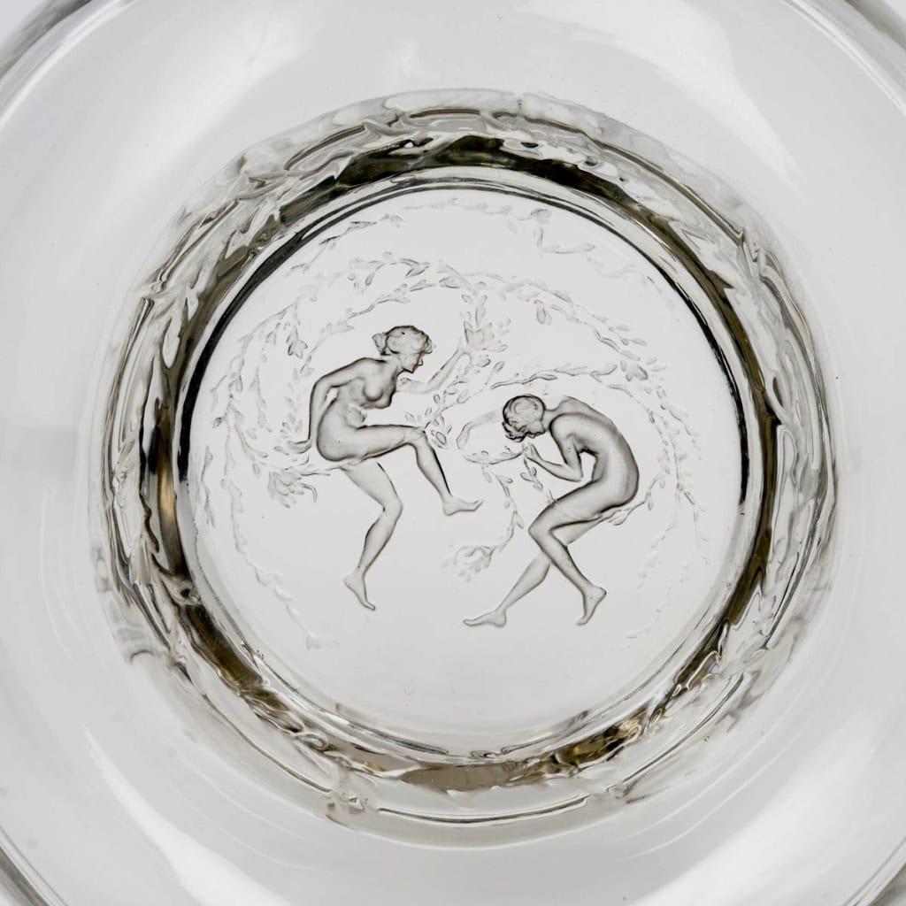 Carafe "Deux Danseuses" verre blanc patiné gris de René LALIQUE Carafe "Deux Danseuses" verre blanc patiné gris de René LALIQUE