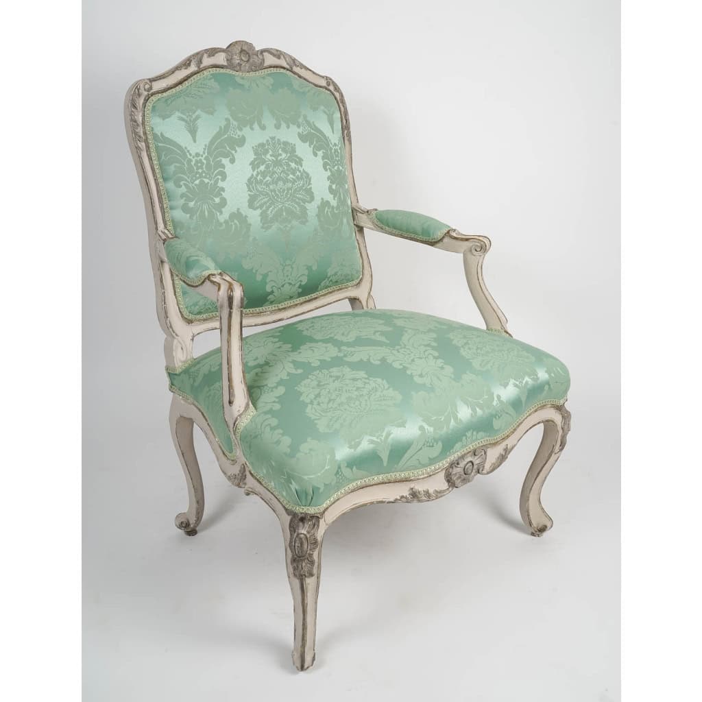 Paire De Fauteuils à La Reine Louis XV. XVIIIème Siècle. Paire De Fauteuils à La Reine Louis XV. XVIIIème Siècle.