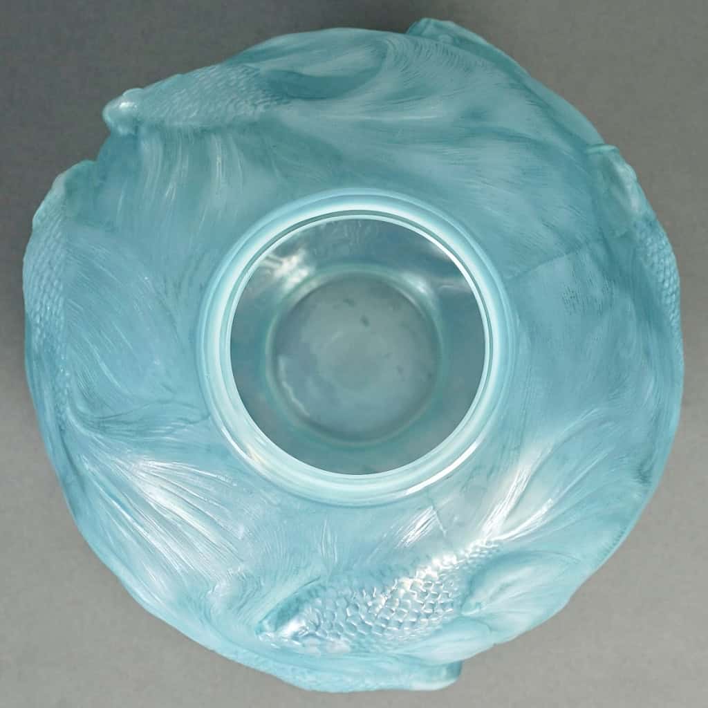 Vase « Formose » verre opalescent patiné bleu turquoise de René LALIQUE Vase « Formose » verre opalescent patiné bleu turquoise de René LALIQUE