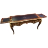 Bureau Plat signé Dissidi de Style Louis XV En Placage De Bois De Rose Et Bois De Violette ouvrant par trois tiroirs |||||||||||||