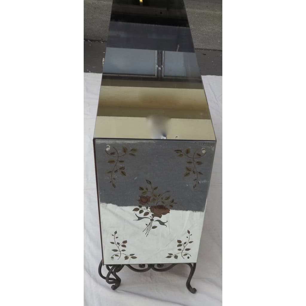 1950/70′ Paire De Buffets Miroir Avec Décor Fleurs Églomisées 1950/70′ Paire De Buffets Miroir Avec Décor Fleurs Églomisées