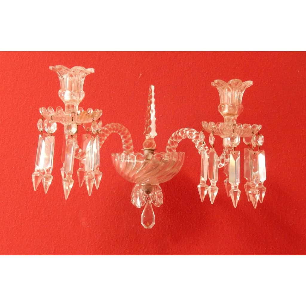 1950′ Paire d’Appliques Au Poignard Baccarat Modèle Tors 1950′ Paire d’Appliques Au Poignard Baccarat Modèle Tors