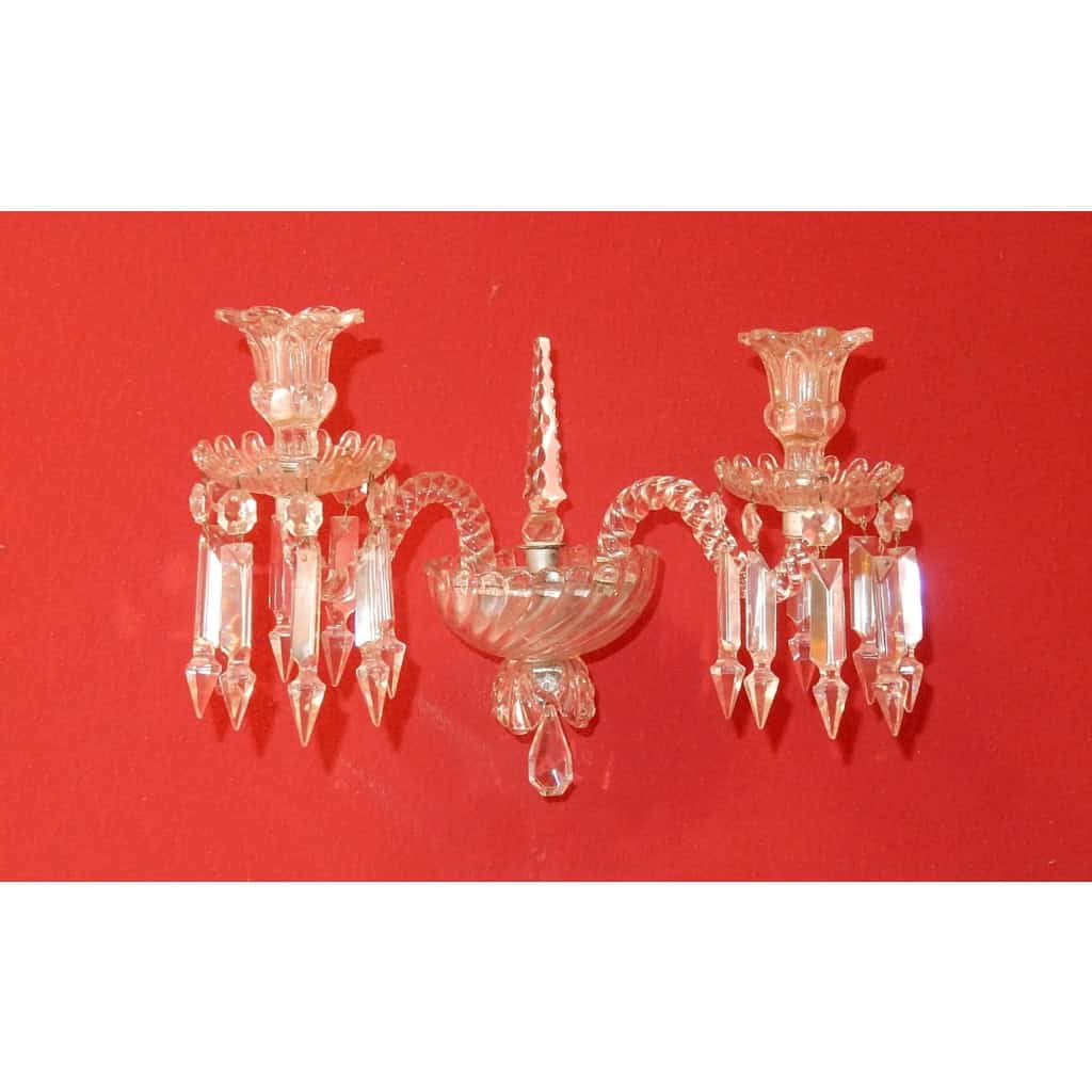 1950′ Paire d’Appliques Au Poignard Baccarat Modèle Tors 1950′ Paire d’Appliques Au Poignard Baccarat Modèle Tors