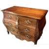 Commode XVIIIè siècle du Quercy d’époque Louis XV en noyer ouvrant par 3 tiroirs Commode XVIIIè siècle du Quercy d’époque Louis XV en noyer ouvrant par 3 tiroirs