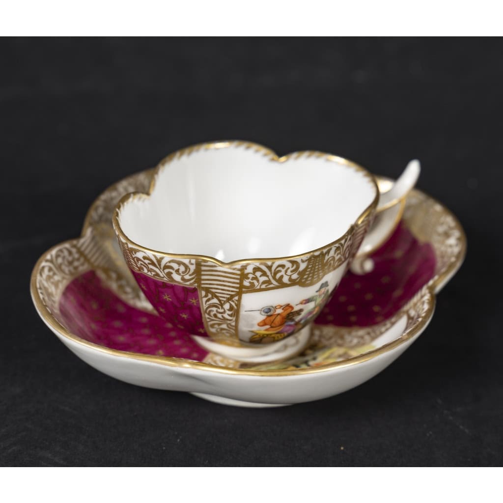 Ensemble de tasses Saxe, XIXème siècle Ensemble de tasses Saxe, XIXème siècle