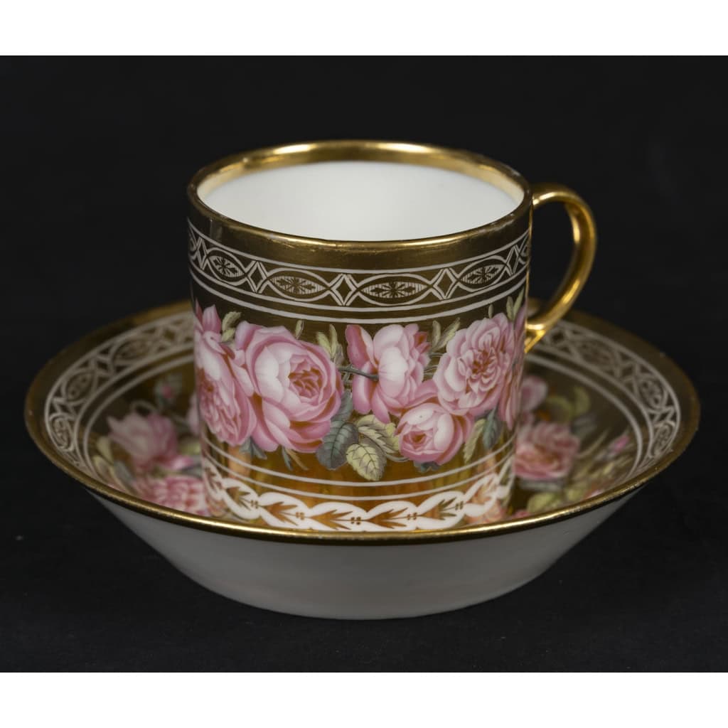 Tasse litron aux Roses XVIIIème, attribuée à Locré 1785 ||||||||||