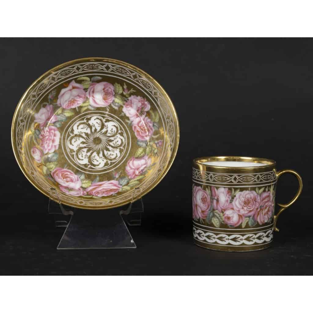 Tasse litron aux Roses XVIIIème, attribuée à Locré 1785 Tasse litron aux Roses XVIIIème, attribuée à Locré 1785