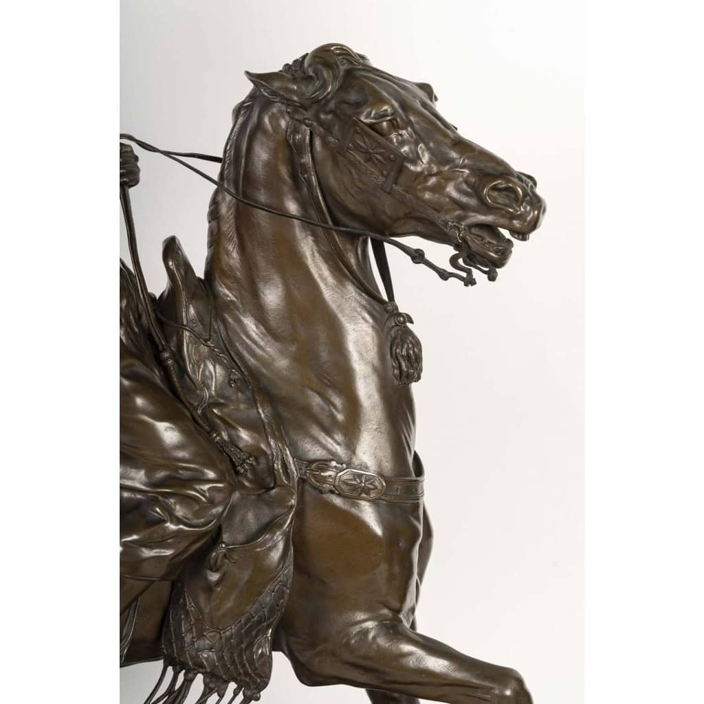 Pierre-jules Mêne - Fauconnier Arabe A Cheval, Sculpture En Bronze De Cavalier Orientaliste Pierre-jules Mêne - Fauconnier Arabe A Cheval, Sculpture En Bronze De Cavalier Orientaliste