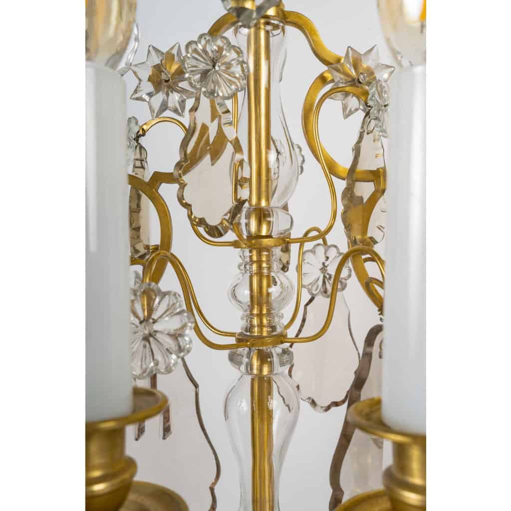 Paire de girandoles de style Louis XV en bronze doré et décor de cristal Baccarat vers 1880 