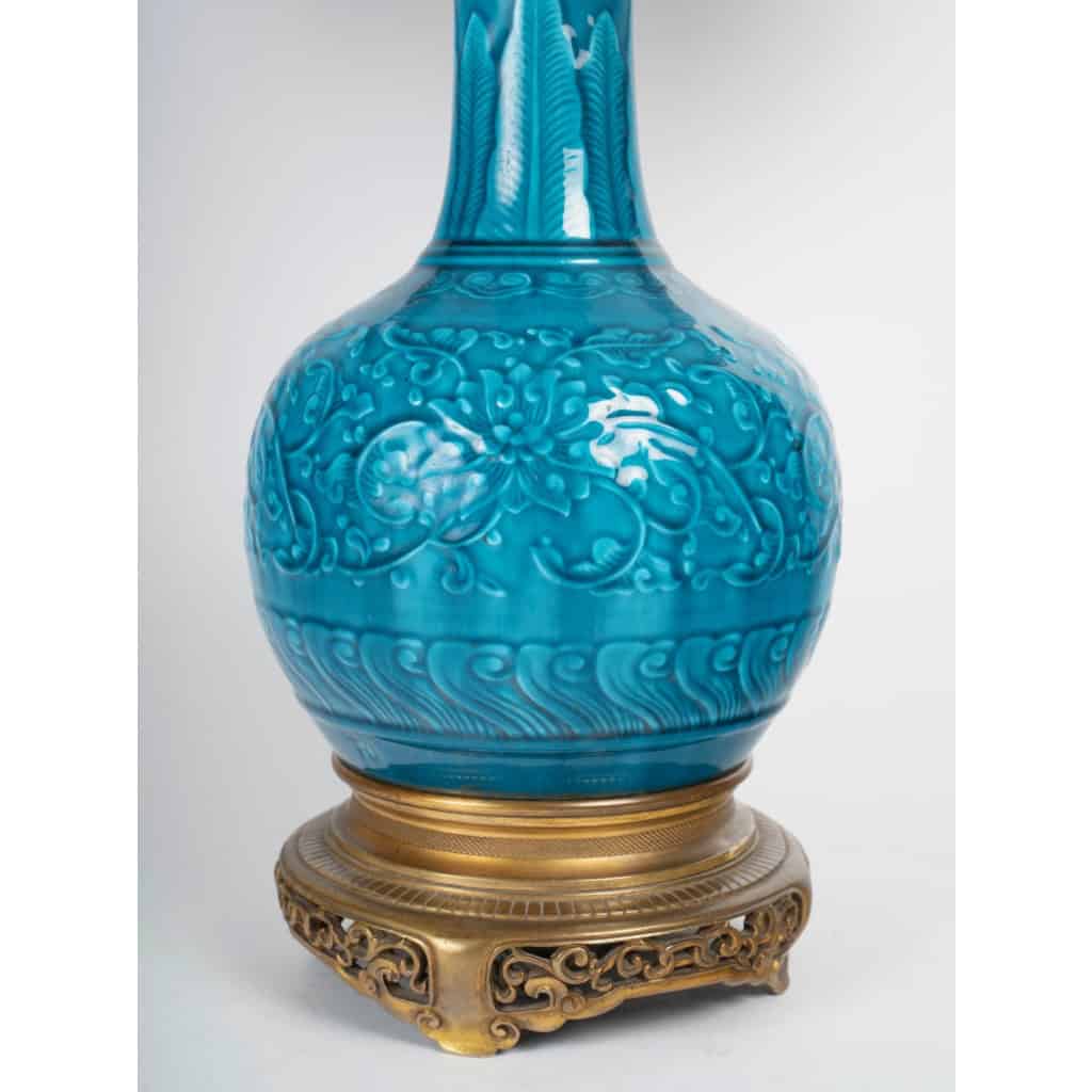 Théodore Deck (1823-1891) Lampe en Faience « Bleu Deck », circa 1875 