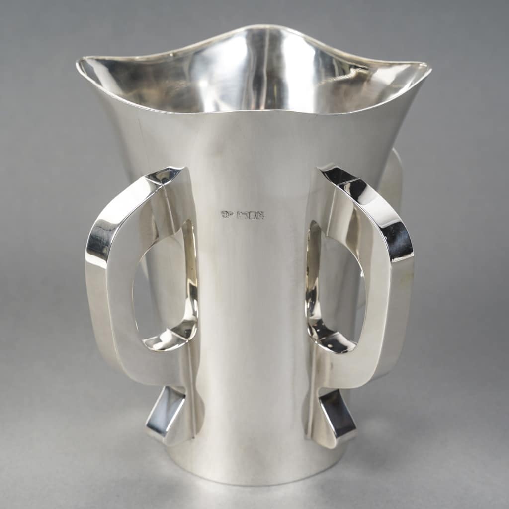 Orfèvre G & S. Ltd - VASE MODERNiSTE EN ARGENT MASSIF LONDRES 1916 