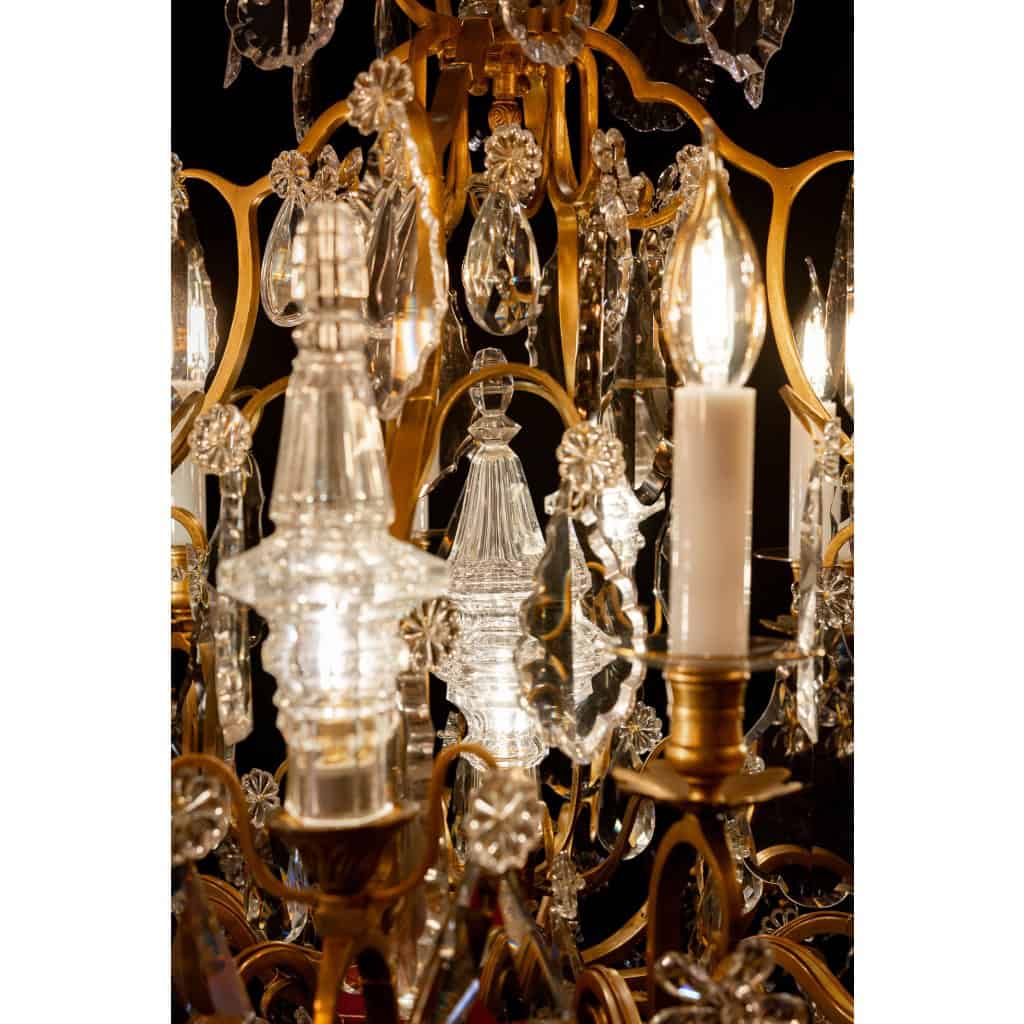 Lustre de style Louis XV en bronze doré et décor de cristal taillé signé par les Cristalleries de Baccarat vers 1890 