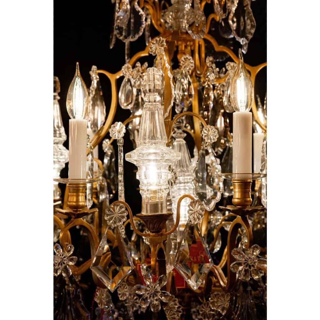 Lustre de style Louis XV en bronze doré et décor de cristal taillé signé par les Cristalleries de Baccarat vers 1890 