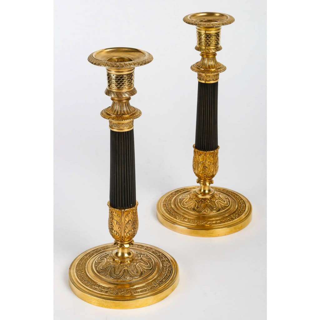 Paire de Bougeoirs montés en lampes d’époque Empire en Bronze Patiné et Doré vers 1810 