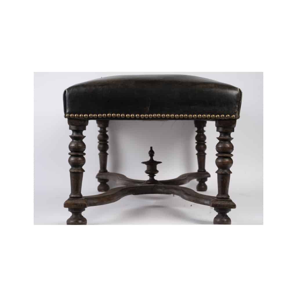 Tabouret en chêne du XIXème siècle, recouvert de cuir, époque Napoléon III. 