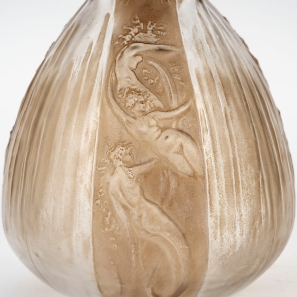 1911 René Lalique - Carafe Sirènes Et Grenouilles Verre Blanc Patiné Sépia 