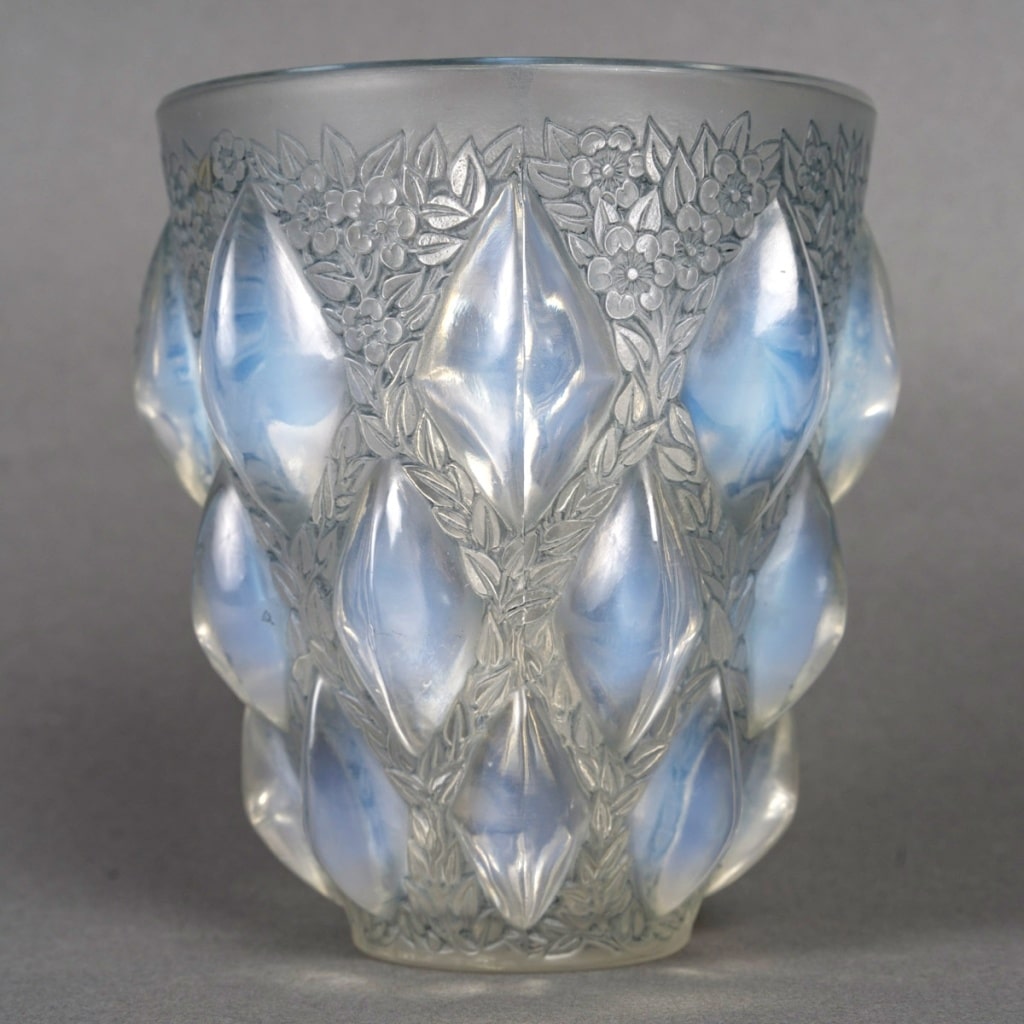 1927 René Lalique - Vase Rampillon Verre Opalescent Patiné Bleu 