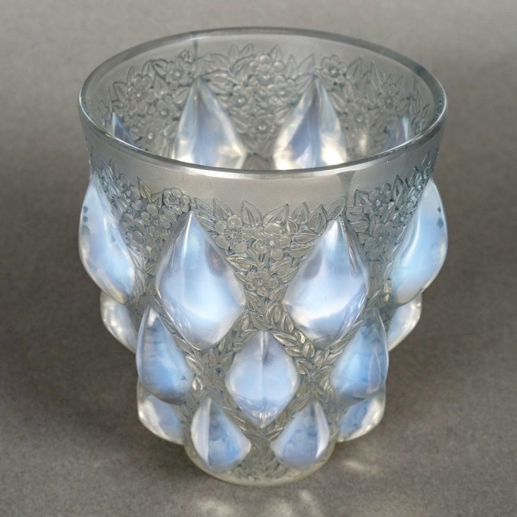 1927 René Lalique - Vase Rampillon Verre Opalescent Patiné Bleu 