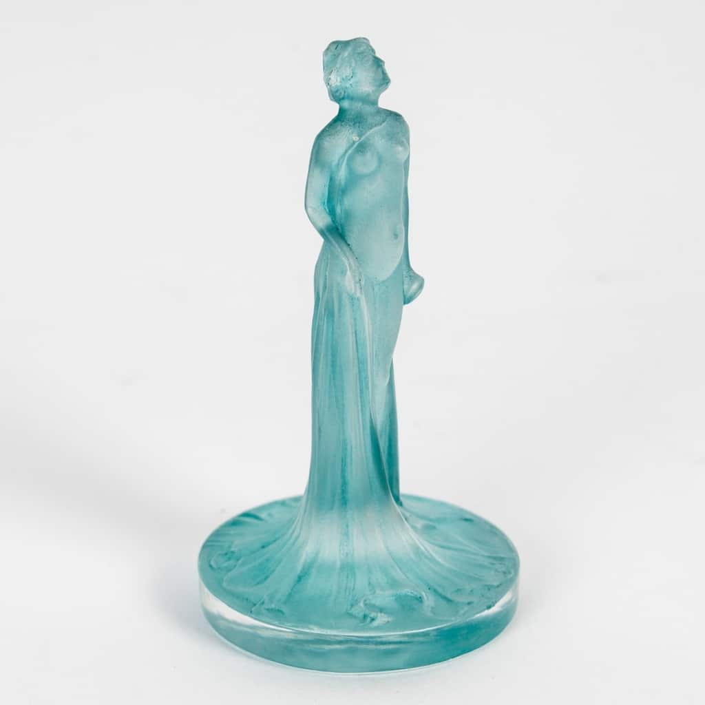 1912 René Lalique - Cachet Statuette Drapée Verre Blanc Patiné Turquoise 