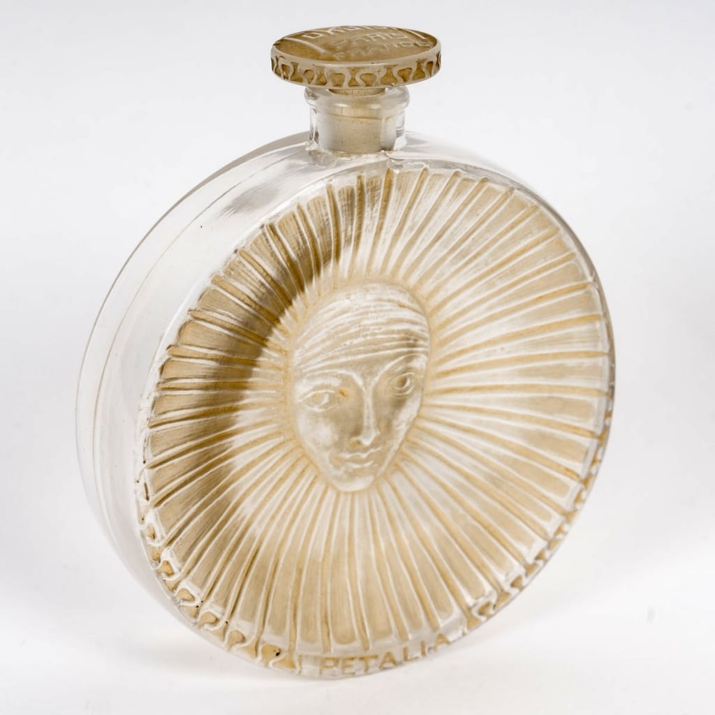 1923 René Lalique - Flacon à Parfum Pétalia Verre Blanc Patiné Sépia 