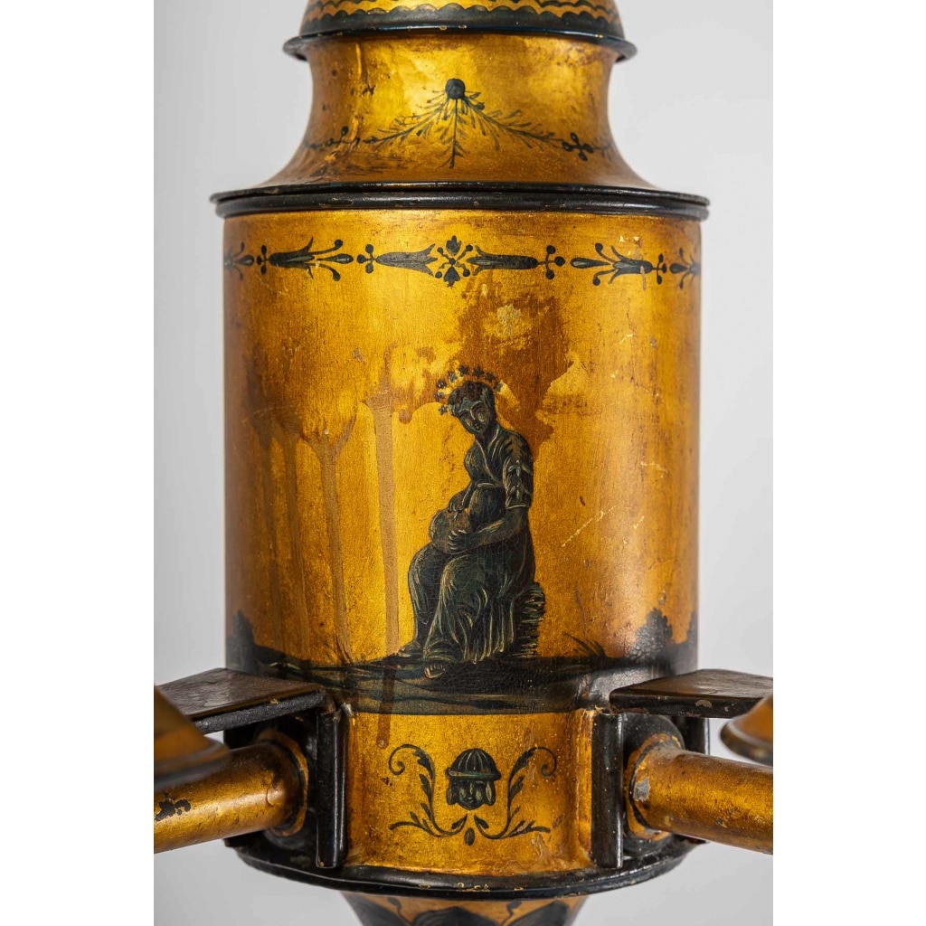 Lampe à Quinquet montée sur piétement en acajou époque Empire vers 1810 