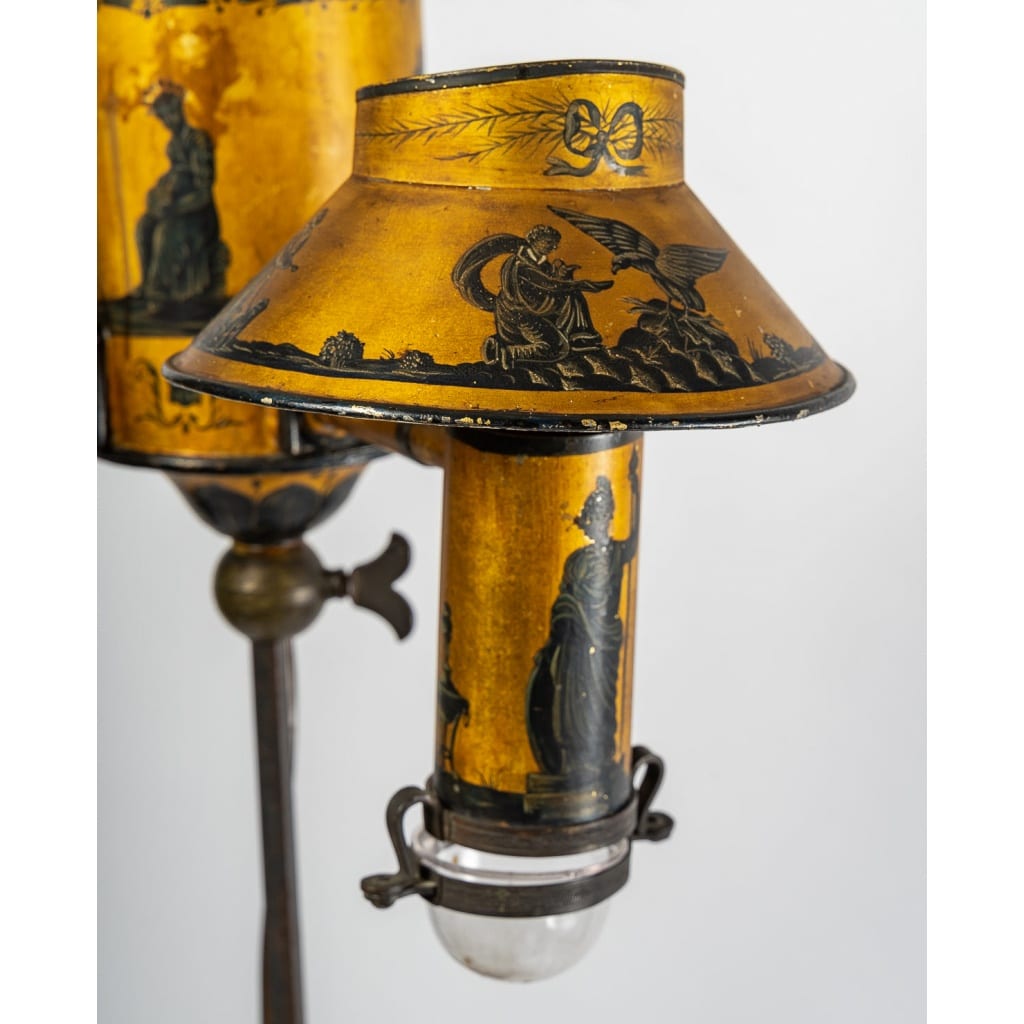 Lampe à Quinquet montée sur piétement en acajou époque Empire vers 1810 