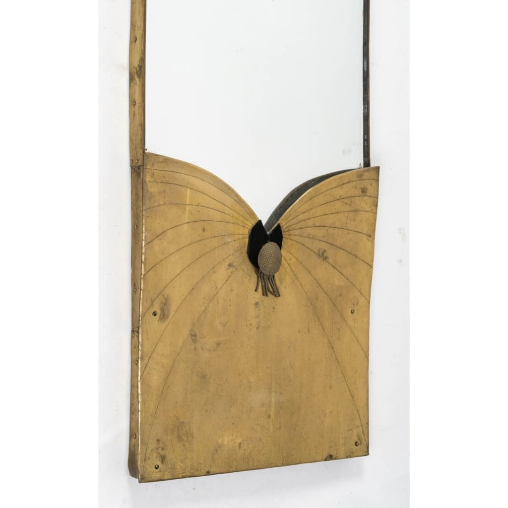 Miroir d’époque Art Nouveau en bois recouvert de passementeries et broderies anciennes, 1920-1925. 