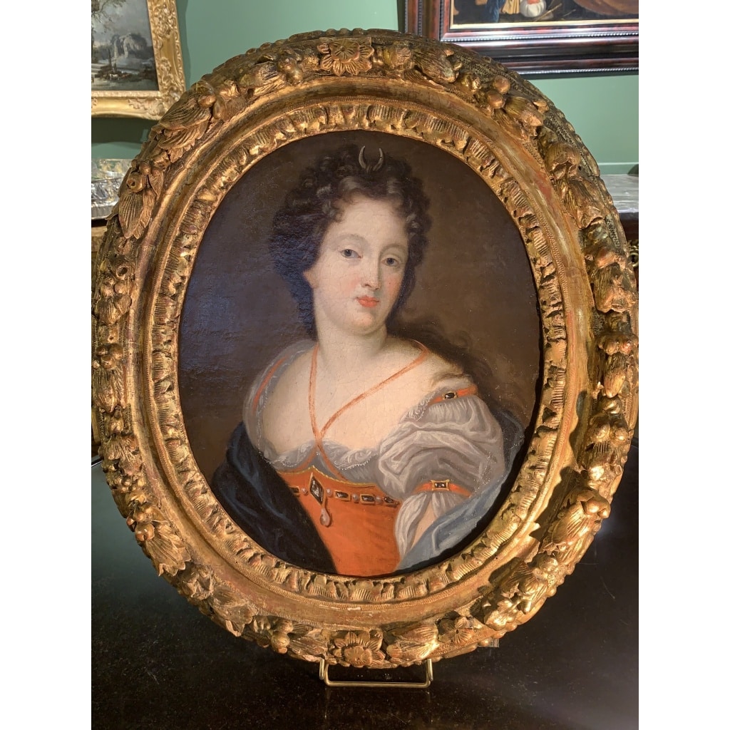 Attribué à François De Troy (1645-1730) Dame De Cour Représentée En Diane Chasseresse 