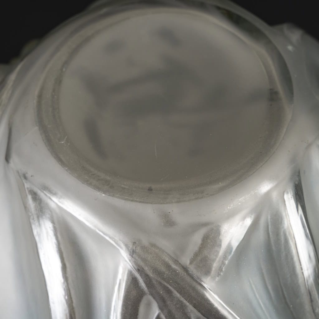 René Lalique Vase Sauterelles 