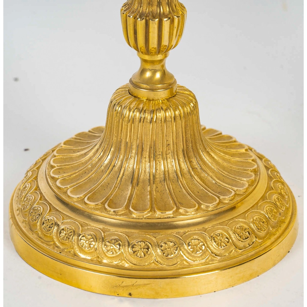 Paire de flambeaux en bronze ciselé et doré époque Louis XVI vers 1780 