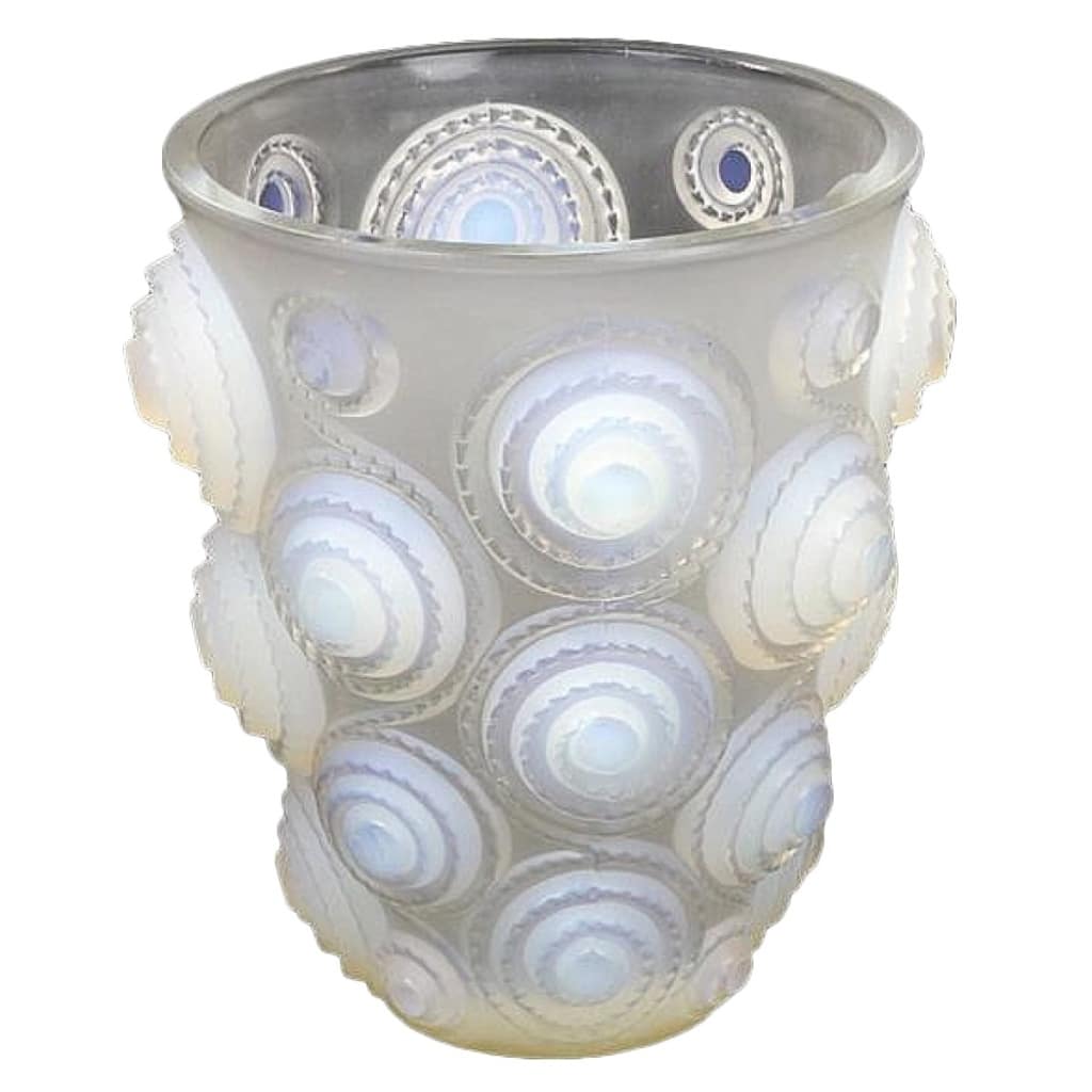 René Lalique, vase "Spirales" verre opalescent. 