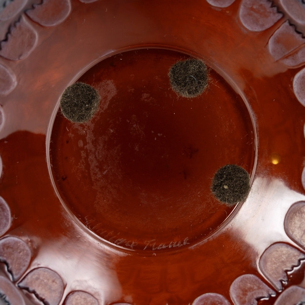 Vase "Grenade" verre rouge ambré patiné blanc de René LALIQUE 