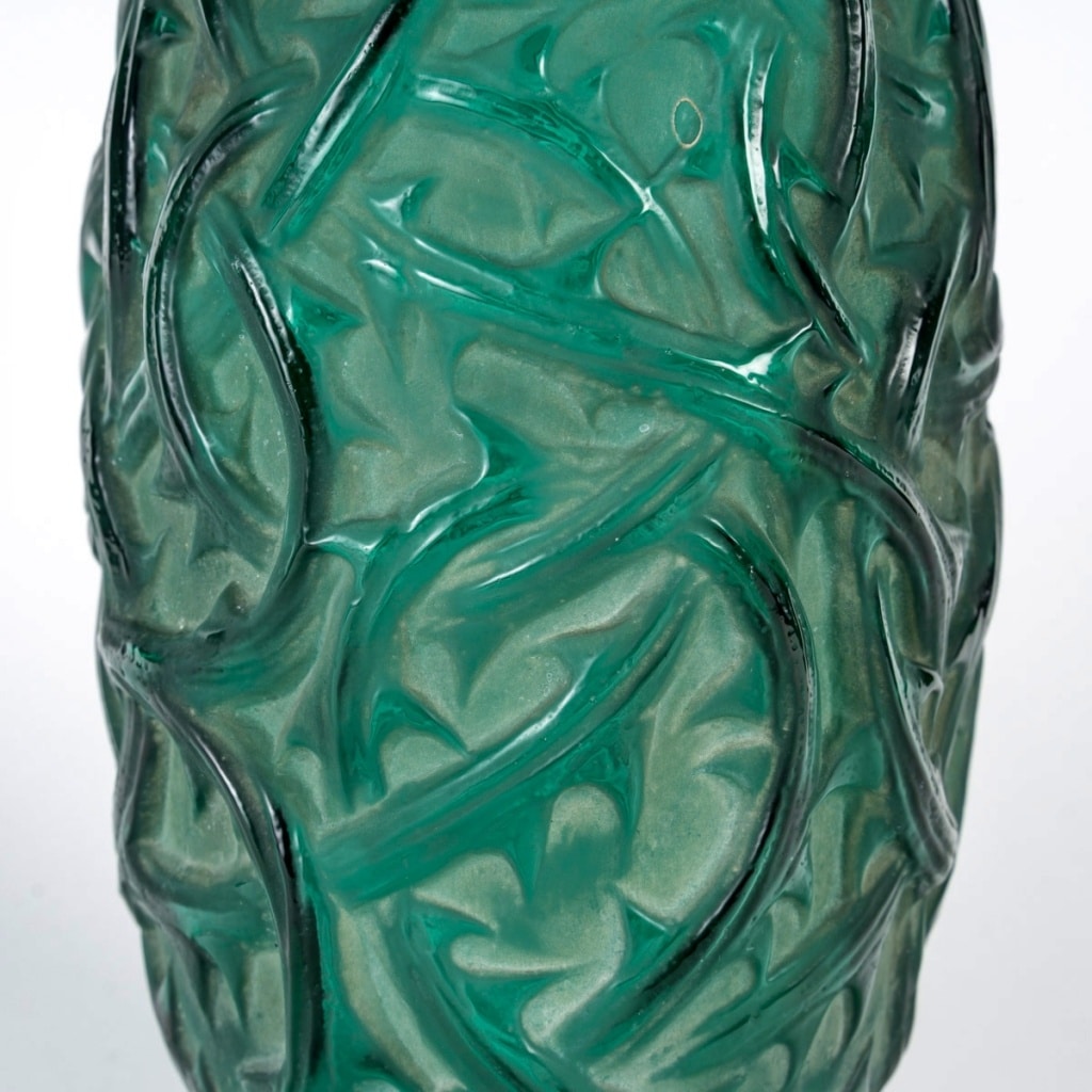 Vase "Ronces" verre vert émeraude patiné blanc de René LALIQUE 