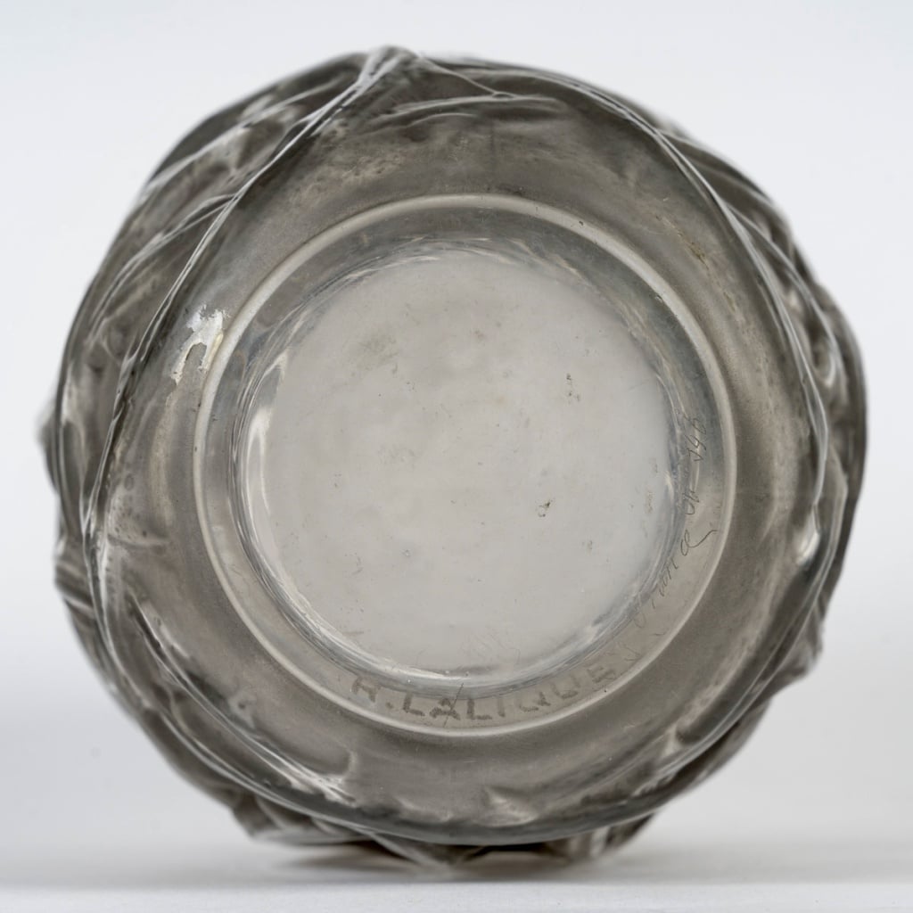 Vase "Ronces" verre blanc patiné gris de René LALIQUE 