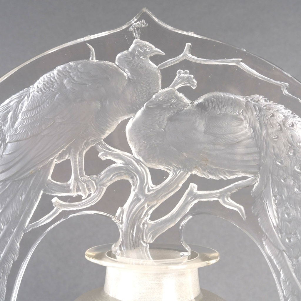 Veilleuse Tiare "Deux Paons" verre blanc de René LALIQUE 